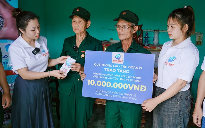 Hình ảnh đội ngũ chăm sóc khách hàng KING79 chuyên nghiệp, hỗ trợ 24/7